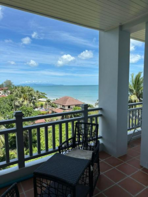 Top-Floor 1-Bedroom Ocean View Condo